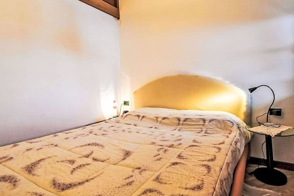 Appartamento intero, Elegante appartamento per 5 persone con Wifi, Tv e parcheggio in Madesimo (Borgo), Madesimo