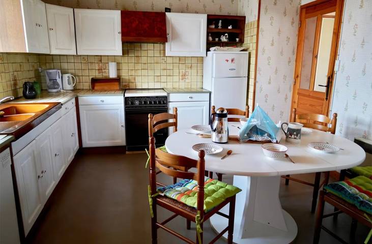 Maison de vacances « Les Cousines » : vue montagne, terrasse privée et Wi-Fi in Lavoûte-Chilhac, Haute-Loire