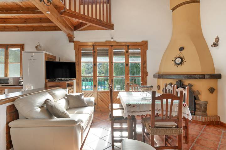 Chalet para 14 personas, con jardín en Serranía de Ronda - 4
