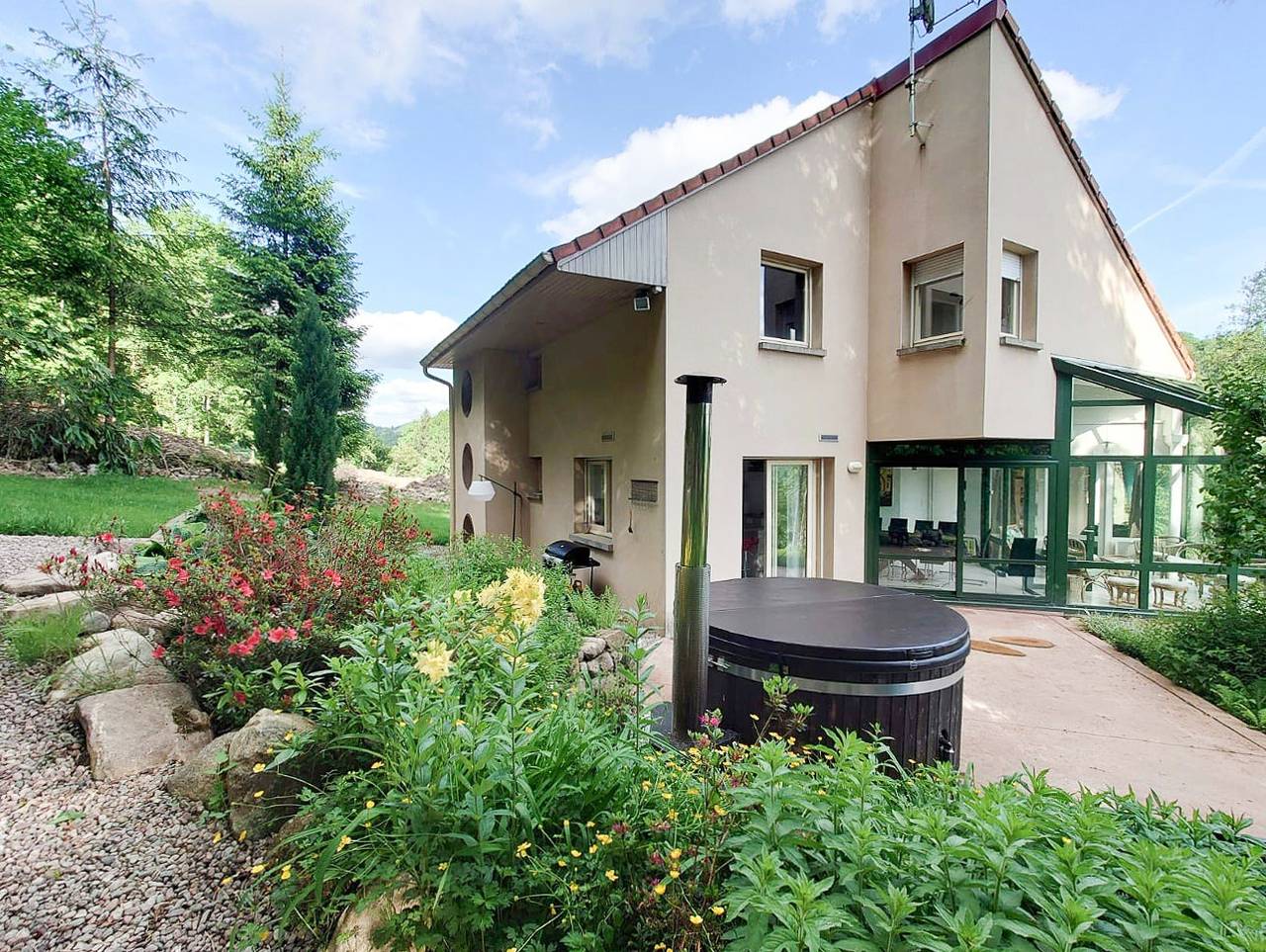 Villa con baño finlandés en los Vosgos in Amage, Parque natural regional de los Ballons des Vosges
