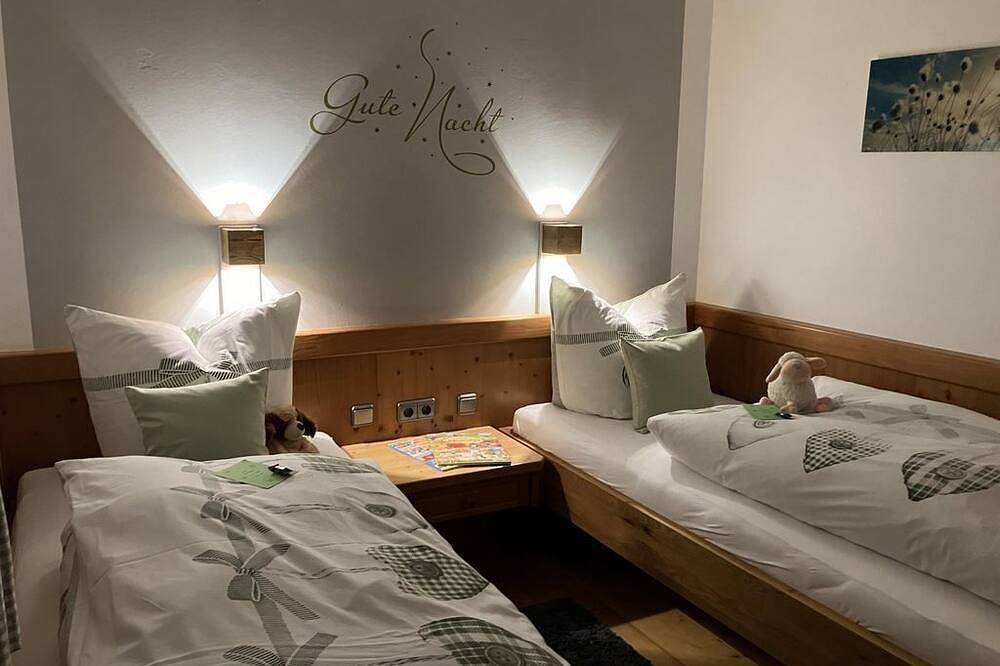 Ganze Wohnung, Ferienwohnung Alpspitz, 2 Sz, Bad/Du/Wc - Kögel, Ferienhaus in Nesselwang, Bayerisch Schwaben