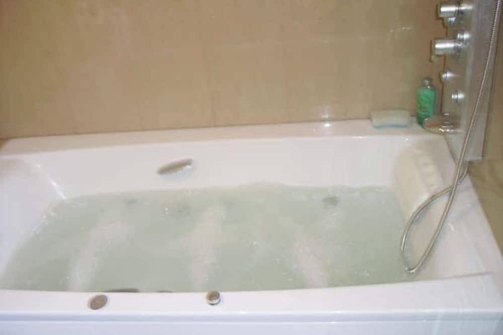 Country house in the Sierra de Bédar with swimming pools and jacuzzi in Bédar, Almería Province