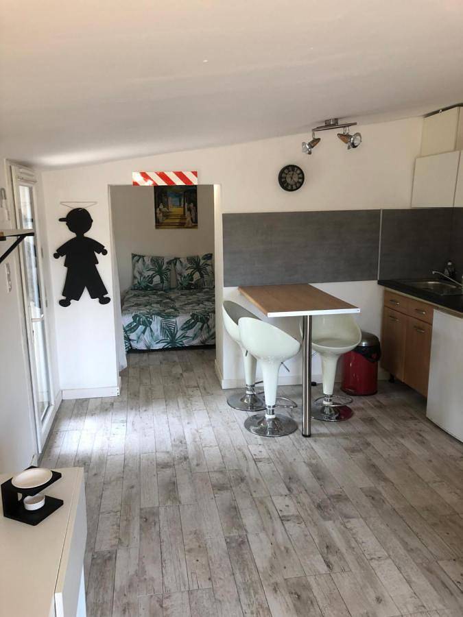Double Room with Garden View in Mallemort, Région d'Arles