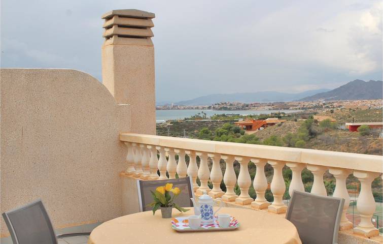 Apartamento para 4 personas, con Terraza y Piscina en Isla Plana