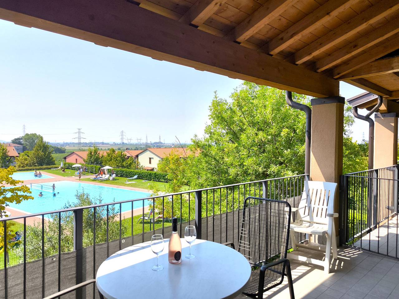 Apartamento entero, Sg Family - Abbey Home in Castelnuovo del Garda, Montañas Garda