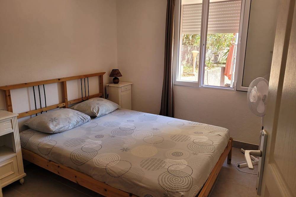 House with terrace Gulf of Porto near the sea For couples or families in Serriera, Parc naturel régional de Corse