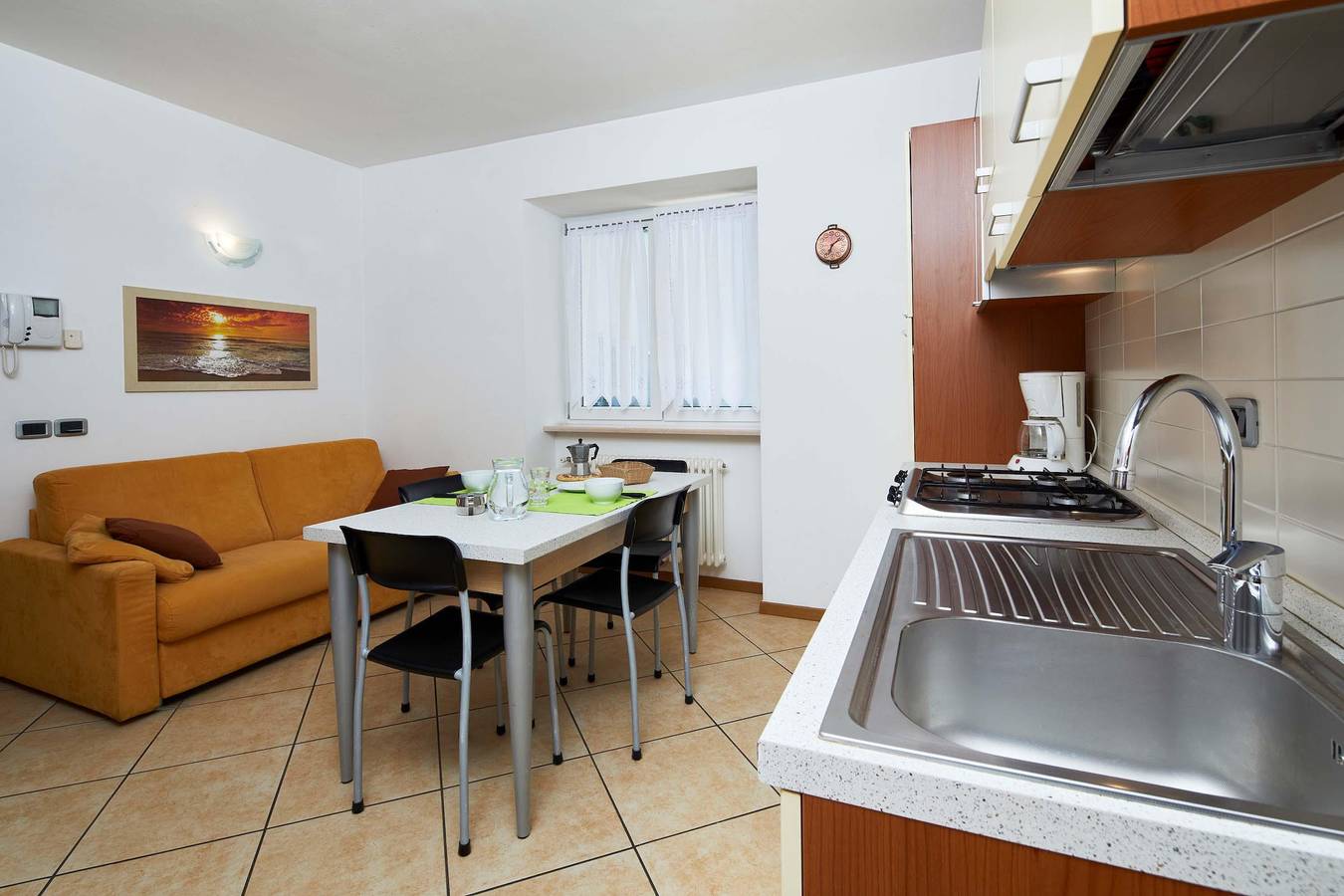 Hel lejlighed, Comfort One-Bedroom Apartment (Bv1) in Riva del Garda, Garda-Fjellene