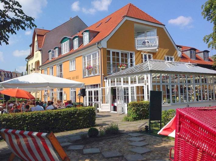 Hotel für 2 Personen, mit Terrasse und Garten sowie Seeblick in Neuruppin
