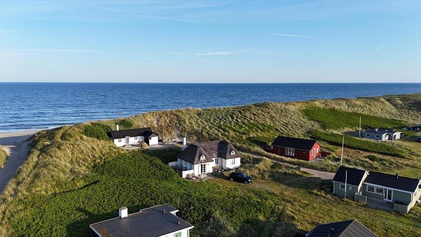 Sehr schönes Sommerhaus mit Charme in fantastischer Lage – Nur 100 m zum Strand! in Fjand, Nissum Fjord