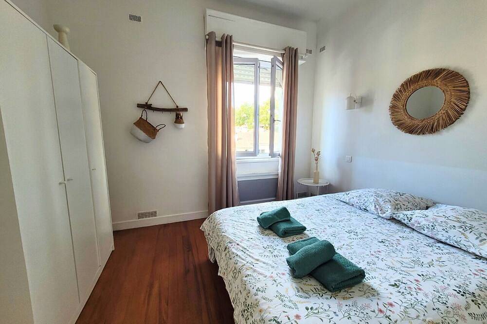 Entire apartment, Apartment for 4 in Hossegor town center in Lake Hossegor, Hossegor