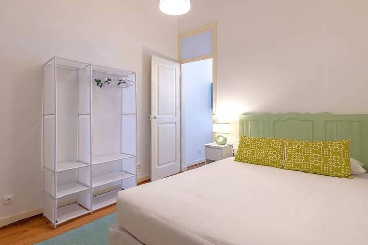 Apartamento entero, Arroios City Base | 2Br & Workspace by Lovelystay in Lisboa, Costa de Lisboa