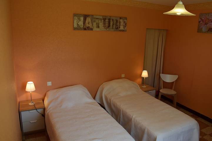 Gîte pour 4 personnes, avec Balcon et Terrasse ainsi que Jardin et Piscine à Ménerbes - 3