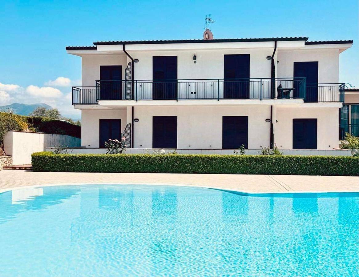 Ganze Wohnung, Three-Bedroom Apartment in Scalea, Tyrrhenische Küste Kalabrien