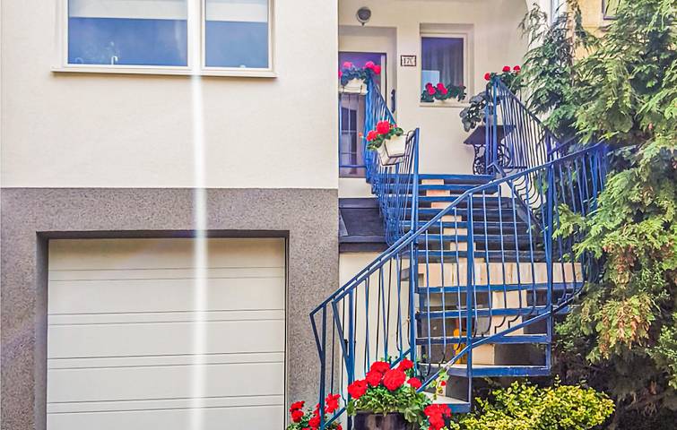 Ferienhaus für 8 Personen, mit Garten in Międzyzdroje