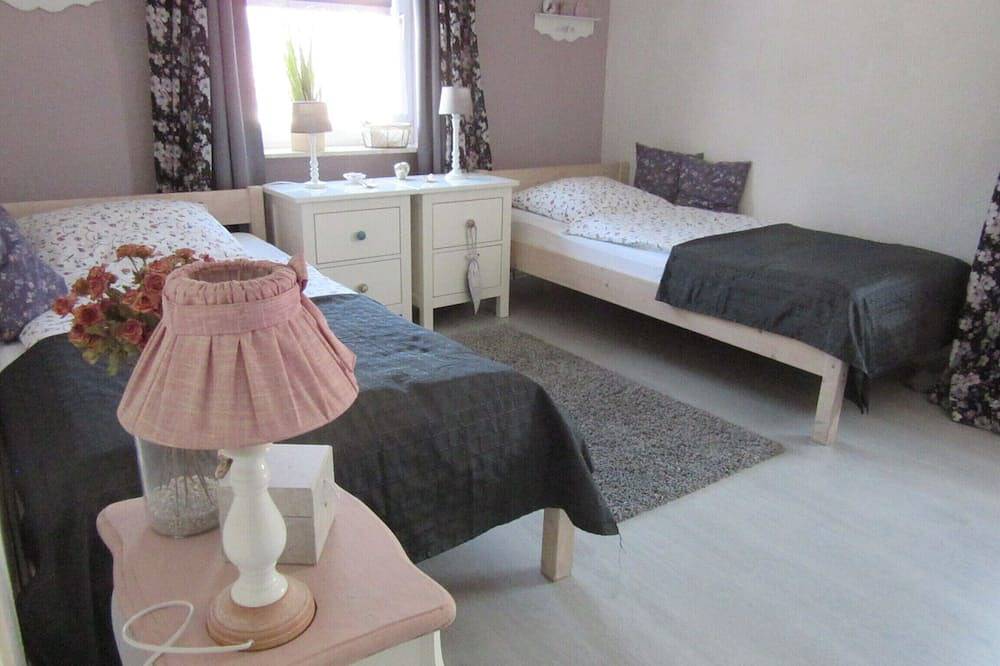 Ganze Wohnung, Erholung im Ferienhaus am Deich in Emden (Nordsee,Ostfriesland) in Emden, Ostfriesland