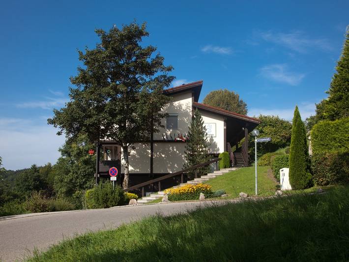 Ferienwohnung für 6 Personen, mit Balkon und Garten in Siegsdorf