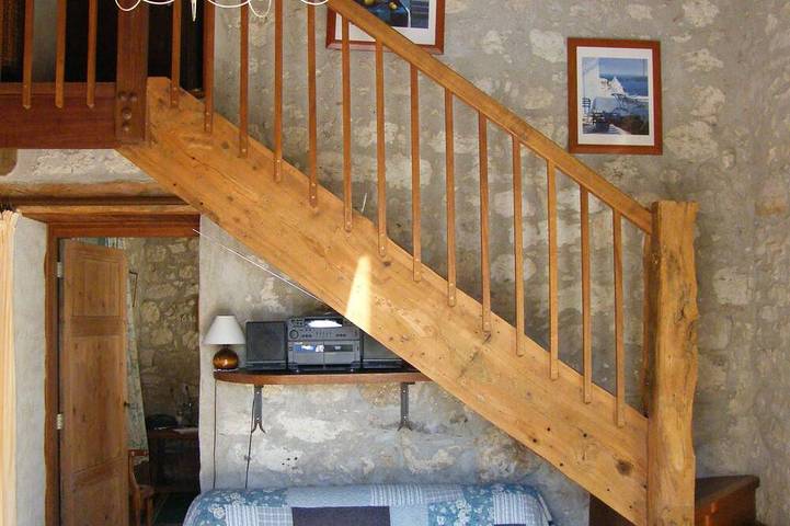 Gîte pour 4 personnes, avec jardin à Montjoi - 3