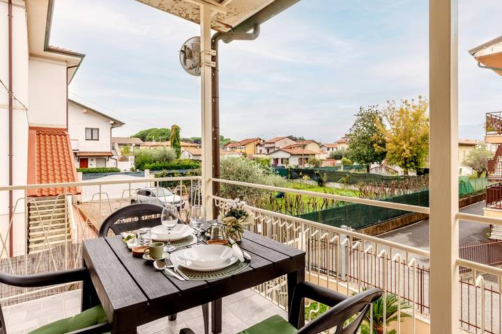 Casa vacanze 'Mini Appartamento 1' con terrazza privata, Wi-Fi e aria condizionata in Massa, Riviera Toscana