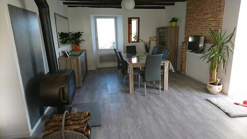 Location de vacances pour 2 personnes, avec Balcon et Terrasse ainsi que Jardin et Vue à Concorès - 3