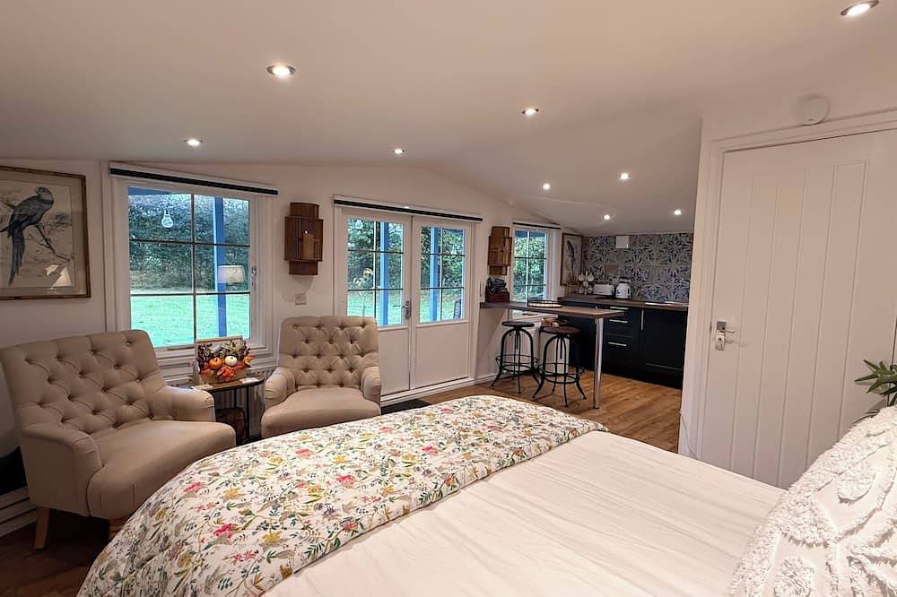 Cosy Countryside Lodge, 10 Mins From the Beach and National Park in Firth Of Clyde