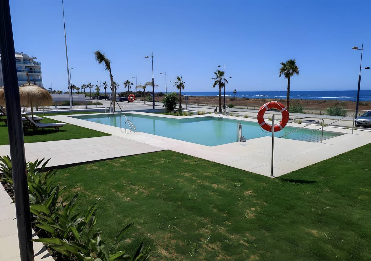 Apartamento entero, Apartamento 'Paraíso Duna 2' con vistas al mar, Wi-Fi y aire acondicionado in Torrox Costa, Torrox