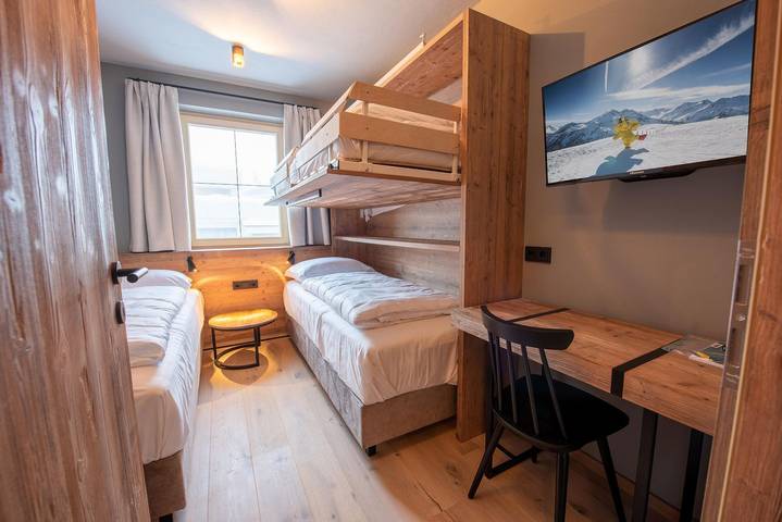 Ganze Wohnung, Modernes Apartment mit Bergblick, Sauna und Pistennähein der Zillertal Arena in Hochkrimml, Krimml