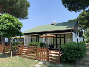 Bungalow für 6 Personen, mit Garten und Kinderpool sowie Terrasse in Emilia-Romagna