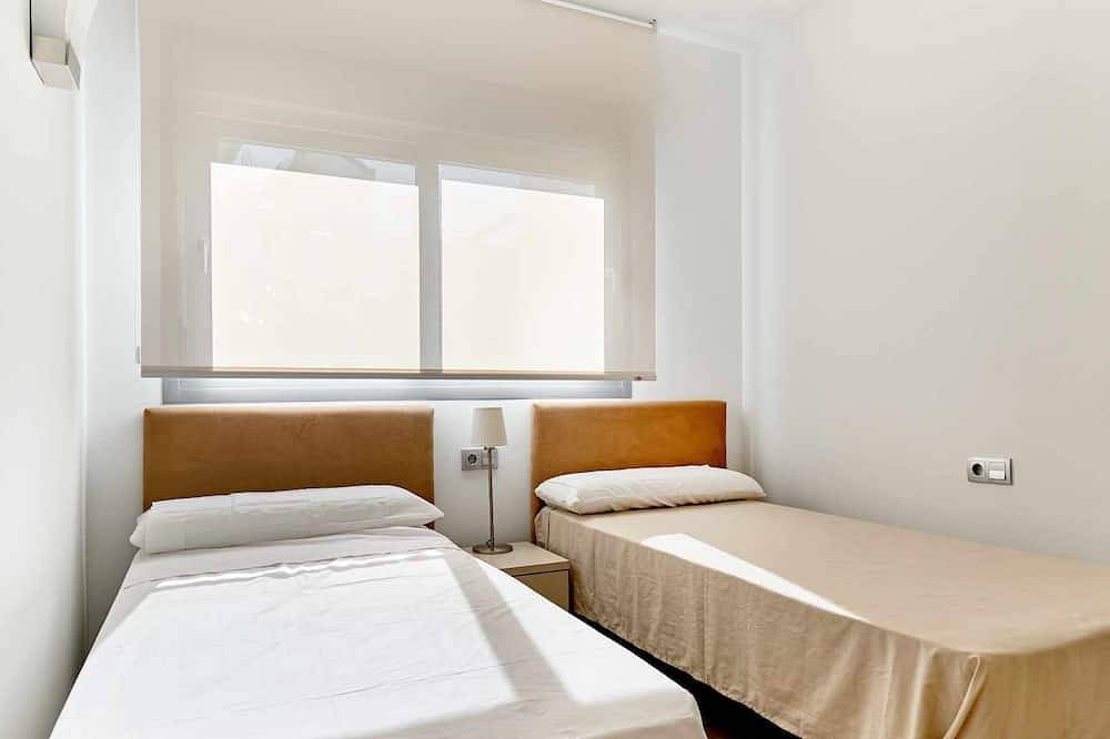 Entire apartment, Villa Amalia 4 - Top Floor with Solarium in Mar Azul Torrevieja, Torrevieja