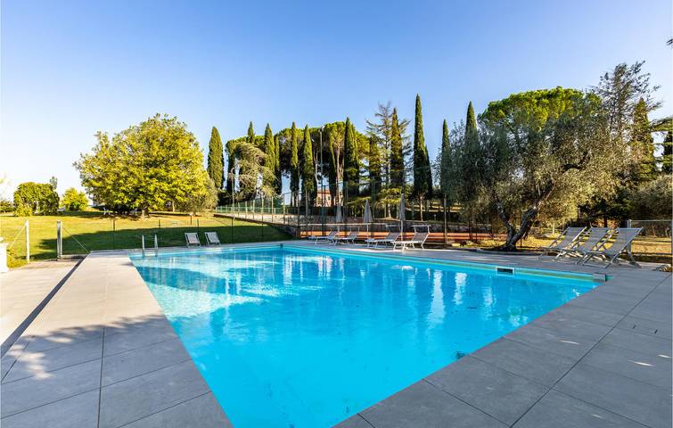 Appartamento a bordo piscina con WiFi e parcheggio - 1000m dai ristoranti in Palaia, Pisa e dintorni
