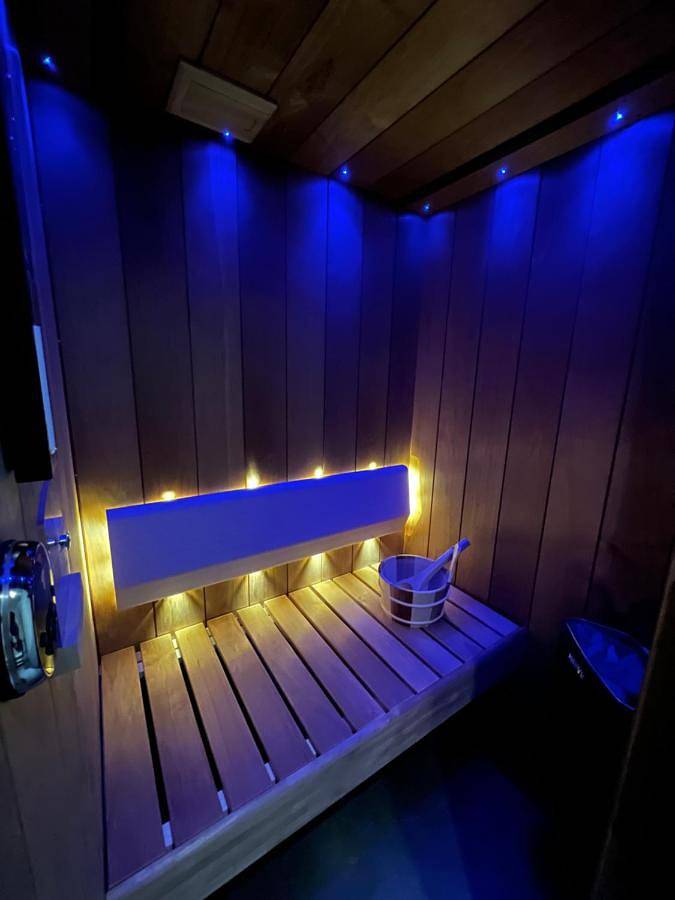 Gîte pour 4 personnes, avec jardin et sauna ainsi que jacuzzi et piscine à Sault-Brénaz - 3