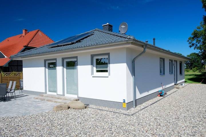 Ferienhaus für 6 Personen, mit Terrasse und Garten sowie Sauna