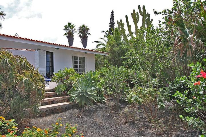 Ferienhaus für 2 Personen, mit Garten in Tajuya