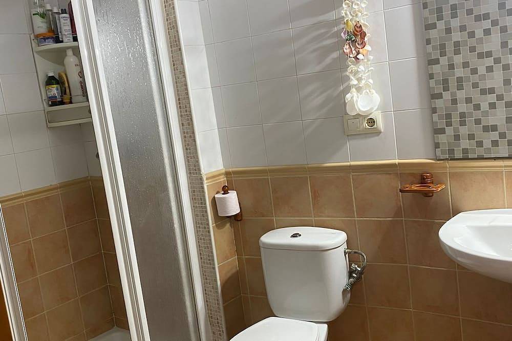 Entire apartment, Apartment 'Apartamento Bahia' with Wi-Fi in Playa El Rinconcillo, Algeciras