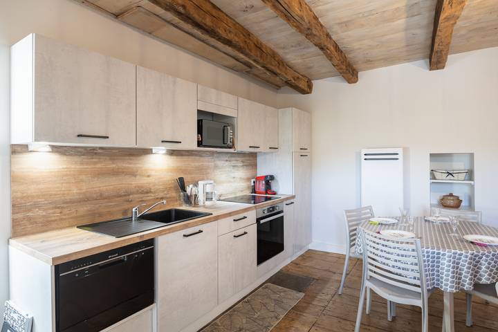 Holiday Home 'Le Bousquetou' in the Heart of Aveyron in Saint-Christophe-Vallon, Aveyron