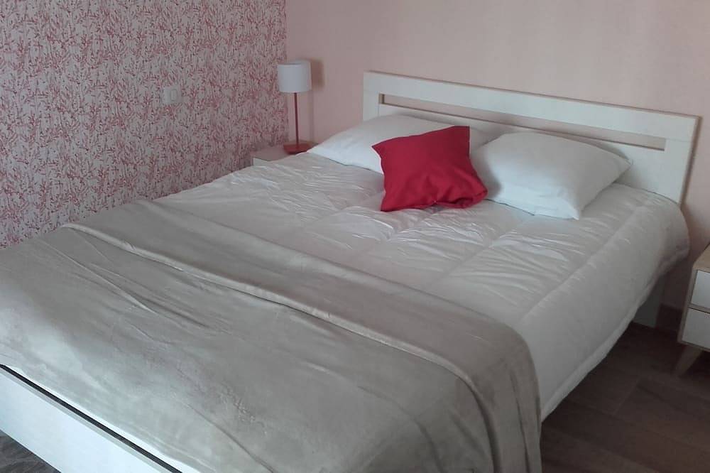 Casa nueva, tranquila, con terraza y jardín, vista al odet in Quimper, Region de Quimper