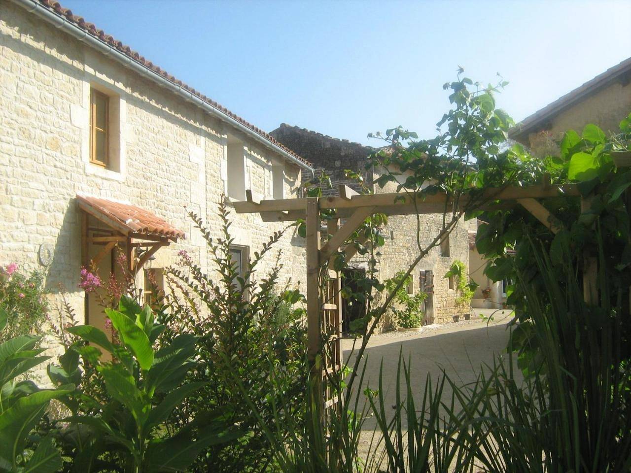 Higgledy in Chef-Boutonne, Région de Niort