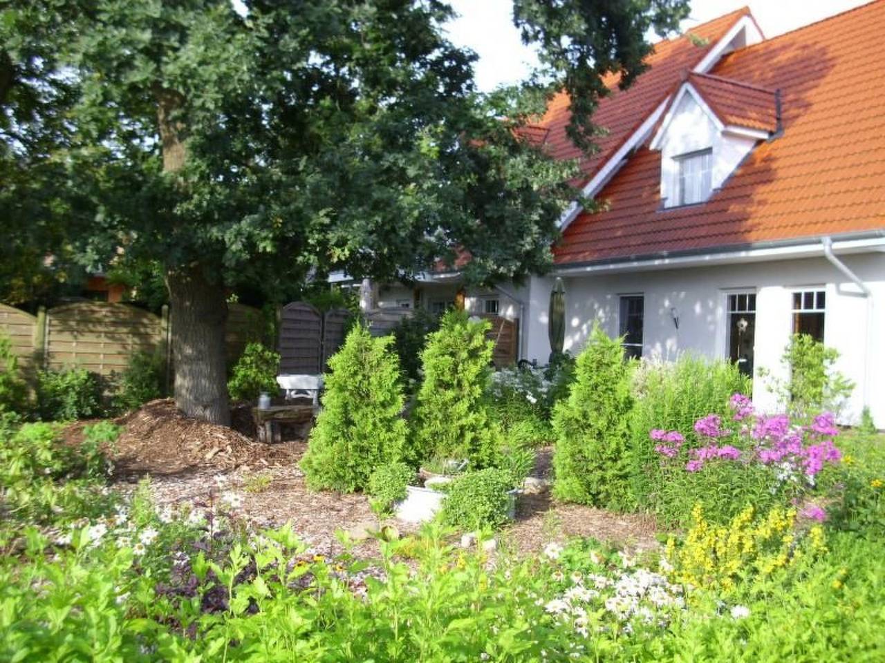 Ganze Wohnung, Wohnung in Abbehausen - Ellwürden in Abbehausen-Ellwürden, Nordenham