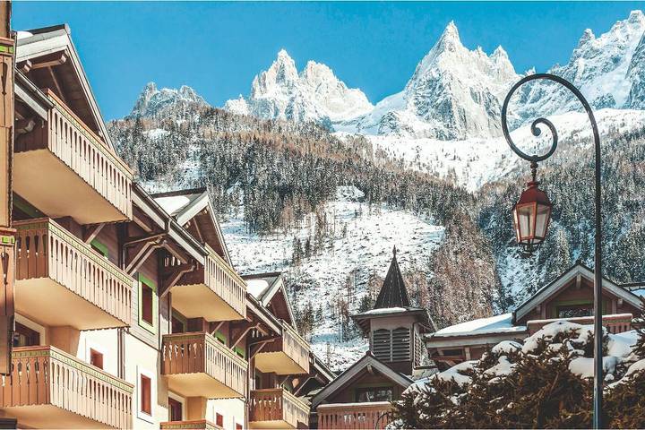 Gîte pour 4 personnes, avec Balcon et Terrasse ainsi que Piscine et Sauna dans Gare De Chamonix Mont Blanc