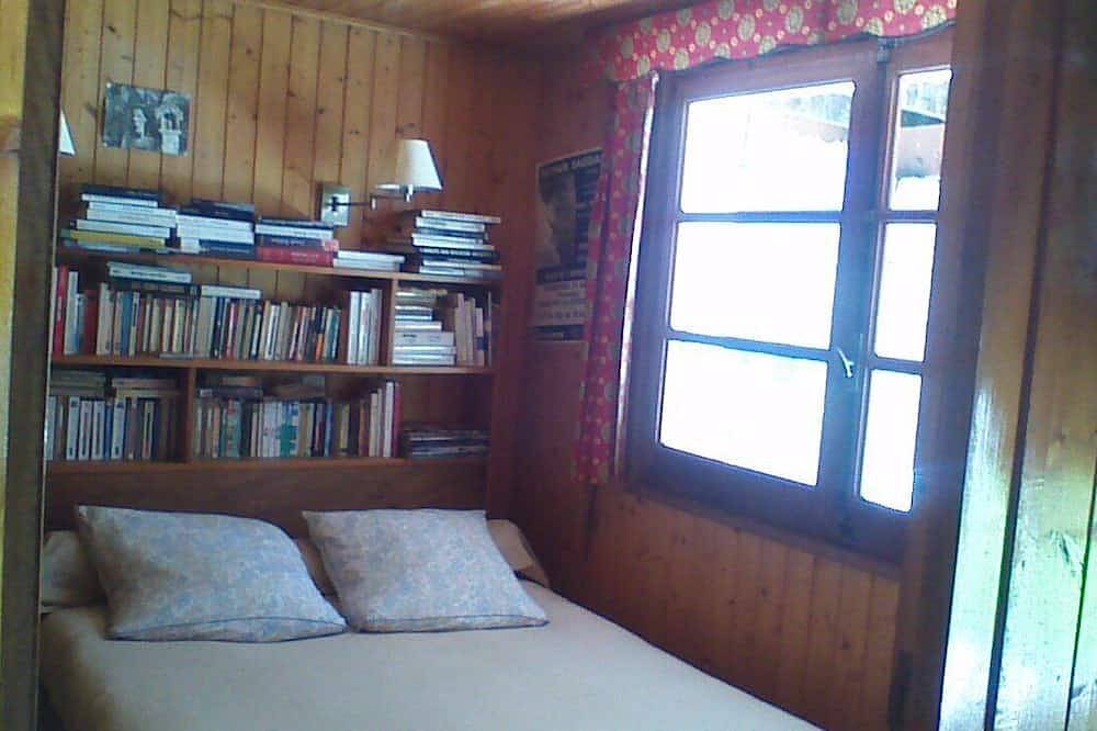 Large chalet close to Chamonix Mont Blanc and 400m from the Balme cable car in Vallorcine, Bonneville region