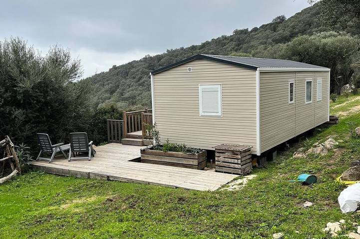 Air-conditioned mobile home facing the Gulf of Valinco 10 minutes from the beach in Olmeto, Sartène und Umgebung