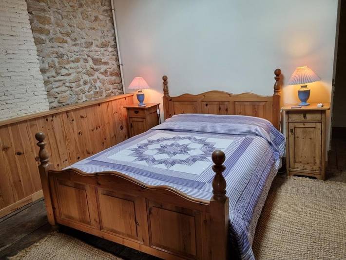 Location de vacances pour 4 personnes, avec terrasse ainsi que jardin et vue à Nantiat - 4