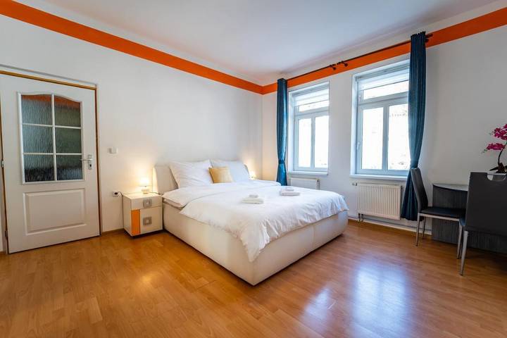 Ferienwohnung für 7 Personen, mit Garten