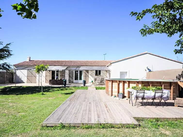 Maison 6 Personnes in Pernes-les-Fontaines, Parque natural regional del Mont Ventoux