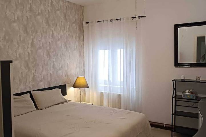 Entire apartment, Apartment 200 meters from the beach / Private parking option 75€/semaine in l'Estartit, Estartit