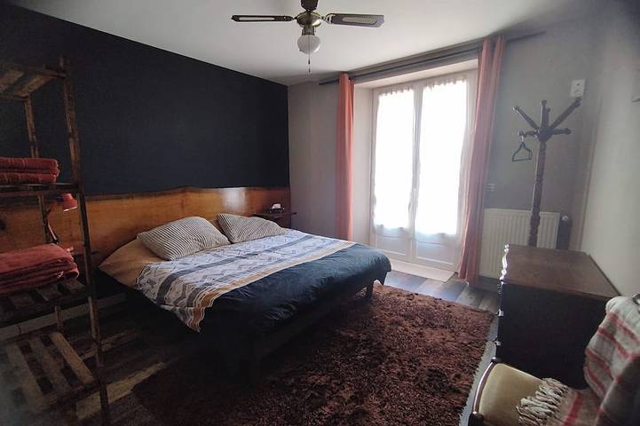 Location de vacances pour 15 personnes, avec jardin et terrasse à La Chaise-Baudouin - 2