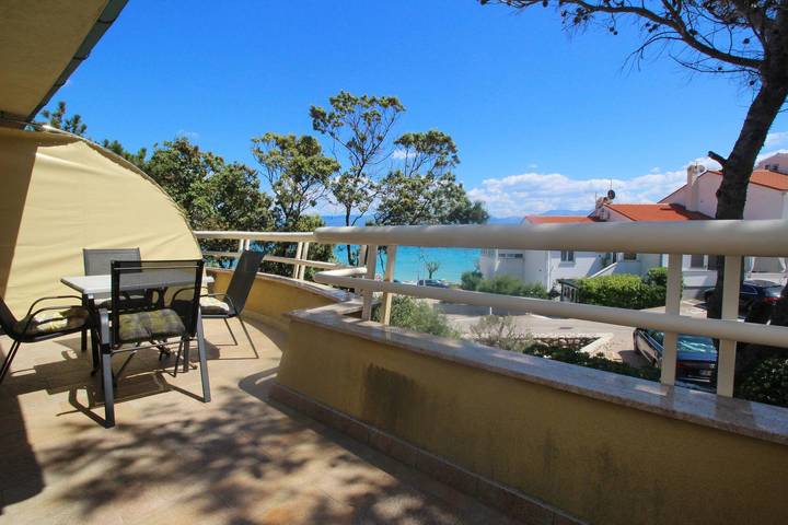 Ferienwohnung für 5 Personen, mit Balkon in Baska