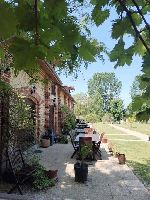 Location de vacances pour 4 personnes, avec terrasse et jardin à Berville-sur-Mer - 2