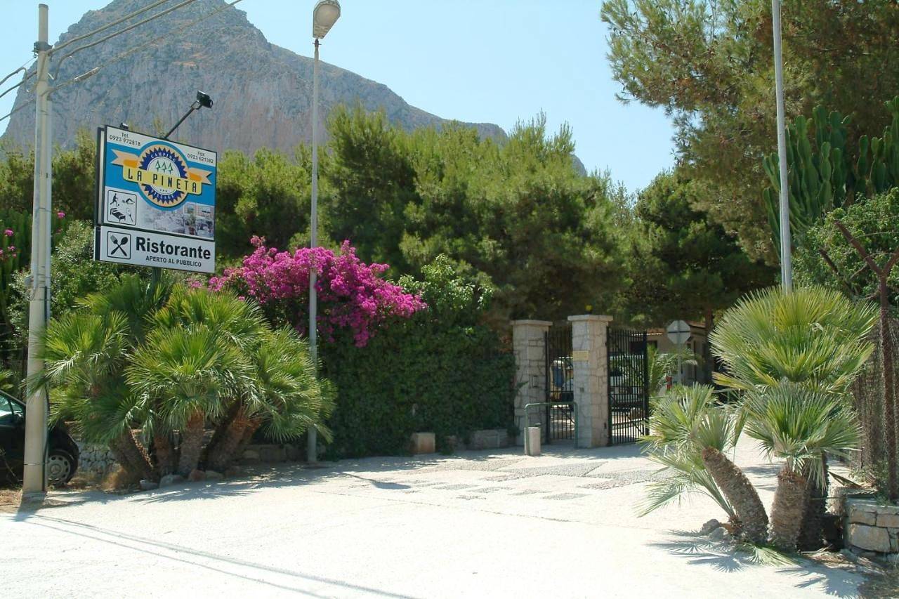 Camping Village La Pineta in San Vito Lo Capo, Provincia di Trapani