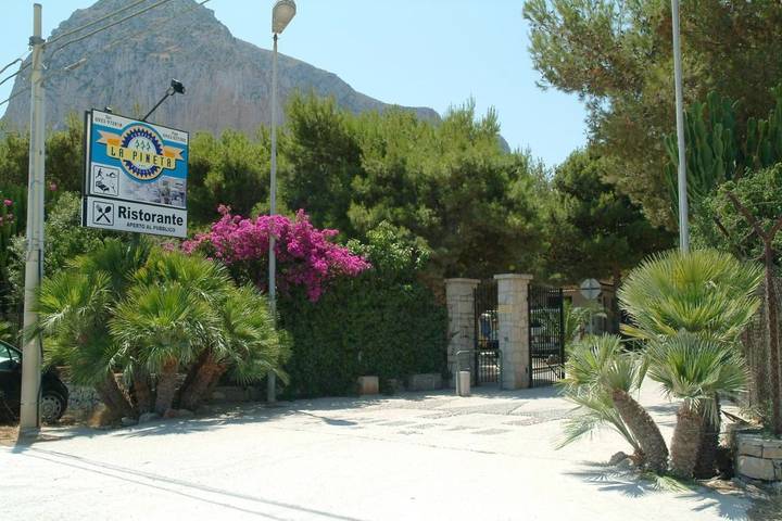 Camping für 3 Personen, mit Terrasse und Kinderpool sowie Pool in San Vito Lo Capo