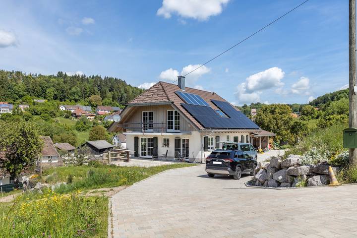 Geheel appartement, Vakantieappartement 'Fewo Schwarzwälder Blattert' met privéterras, tuin en wifi in Dillendorf (Bonndorf), Bonndorf im Schwarzwald